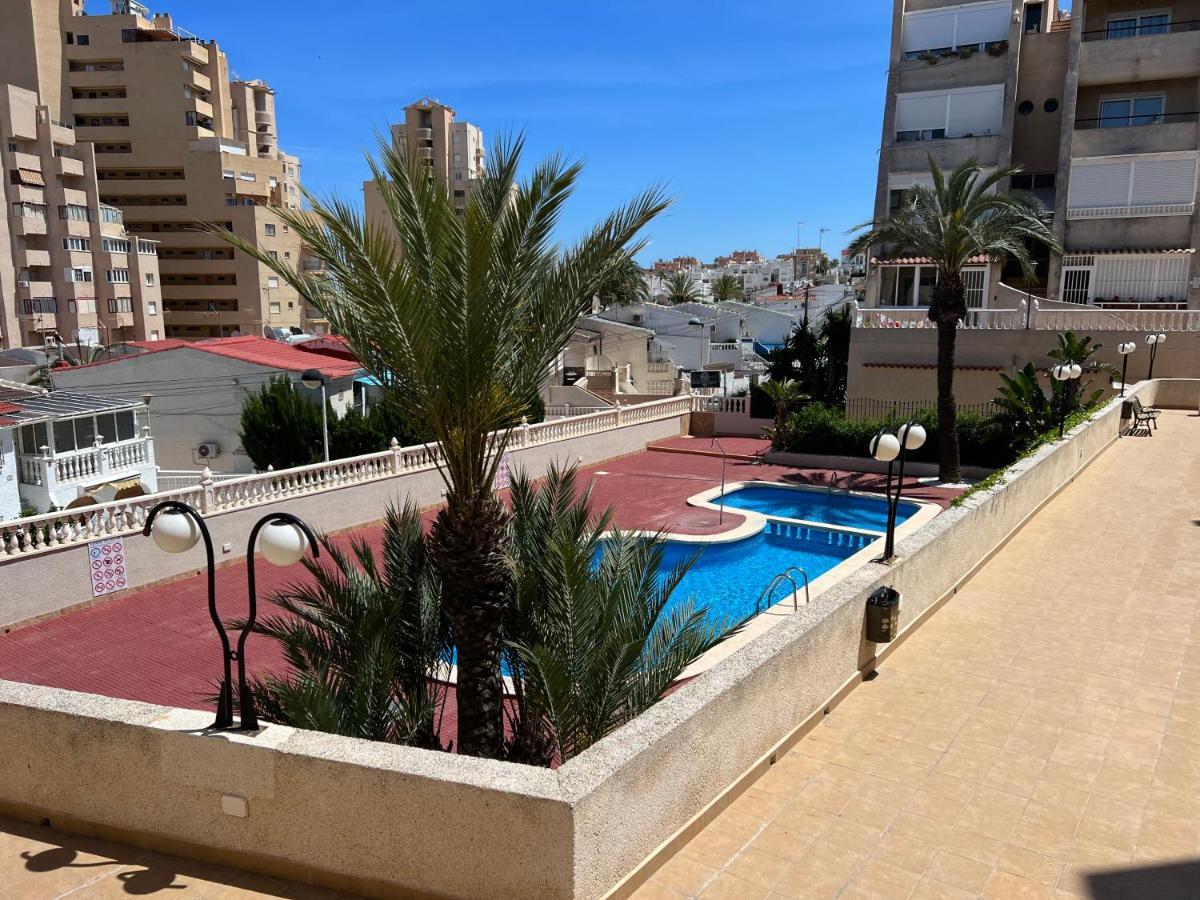 Apartment In La Mata Gabriele 托雷维耶哈 外观 照片