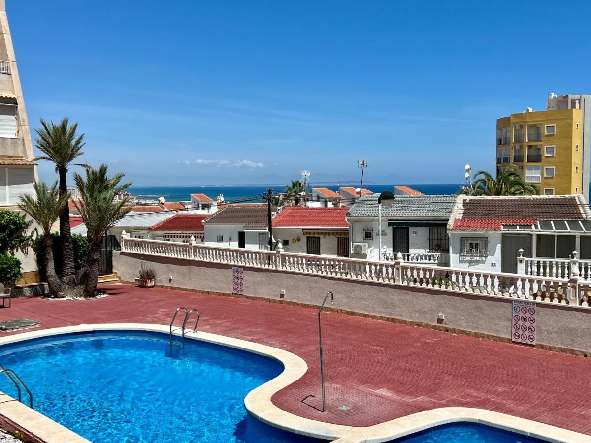 Apartment In La Mata Gabriele 托雷维耶哈 外观 照片