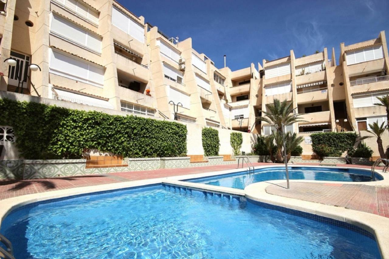 Apartment In La Mata Gabriele 托雷维耶哈 外观 照片